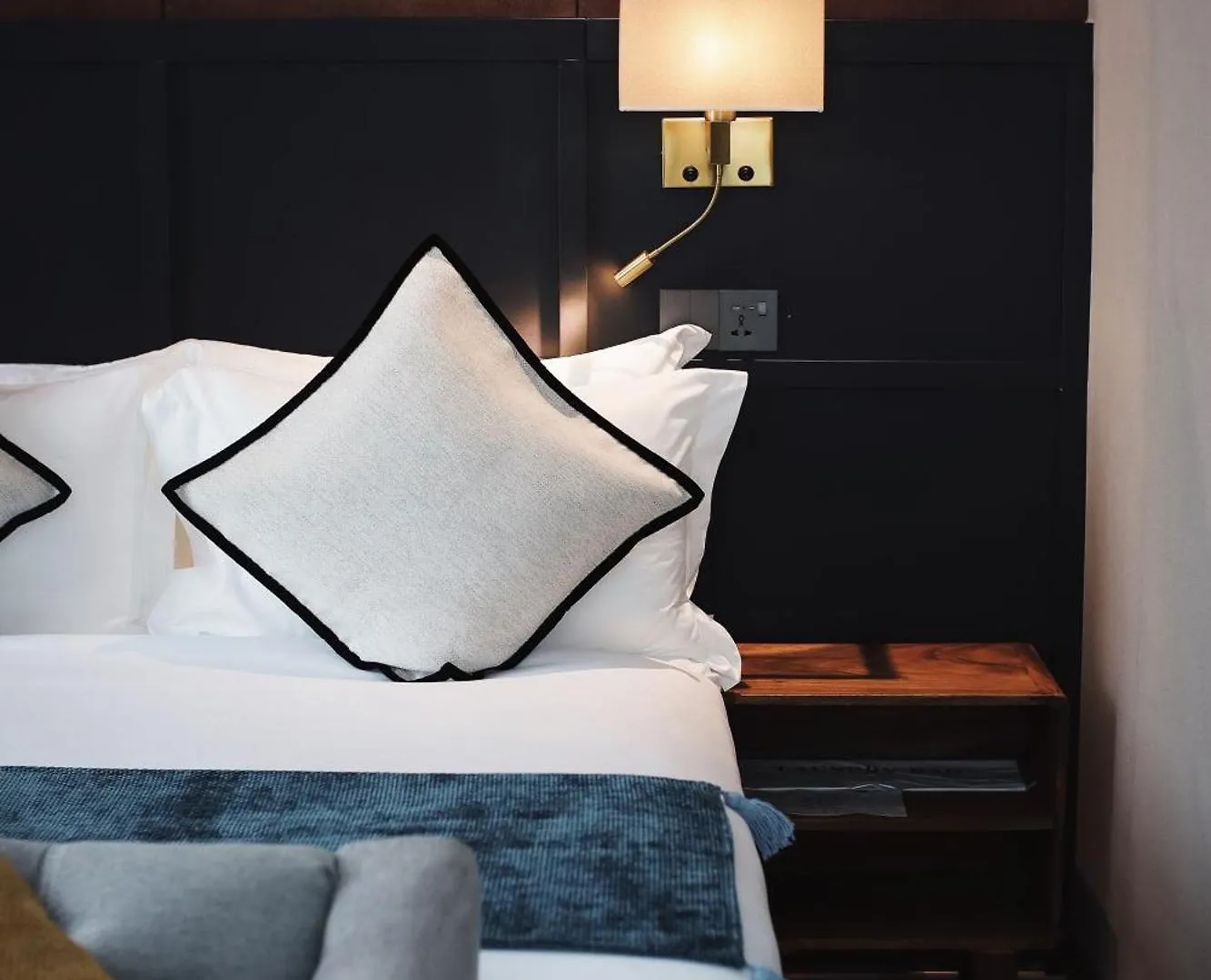 Moon Hotel George Town