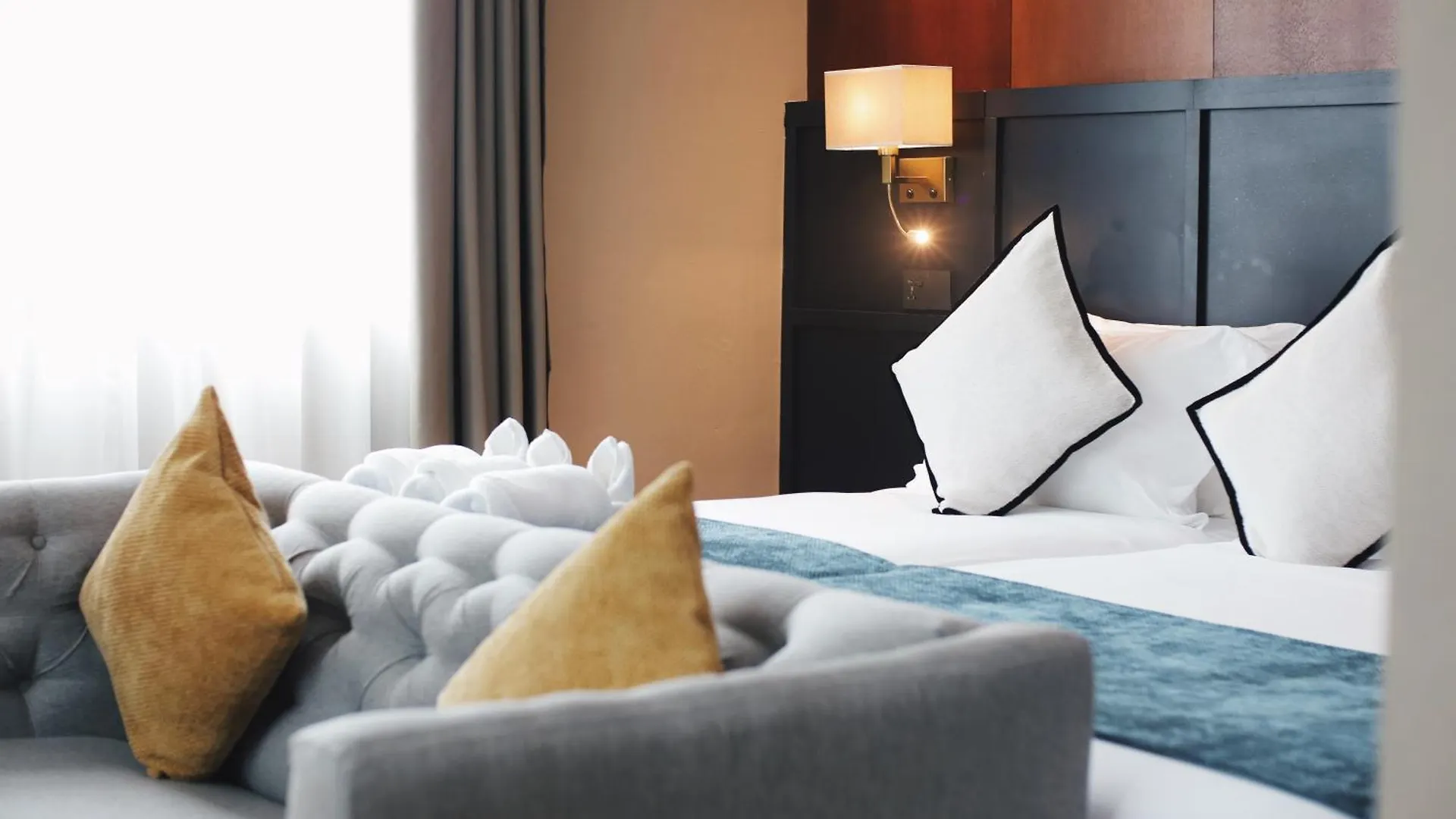 Moon Hotel George Town