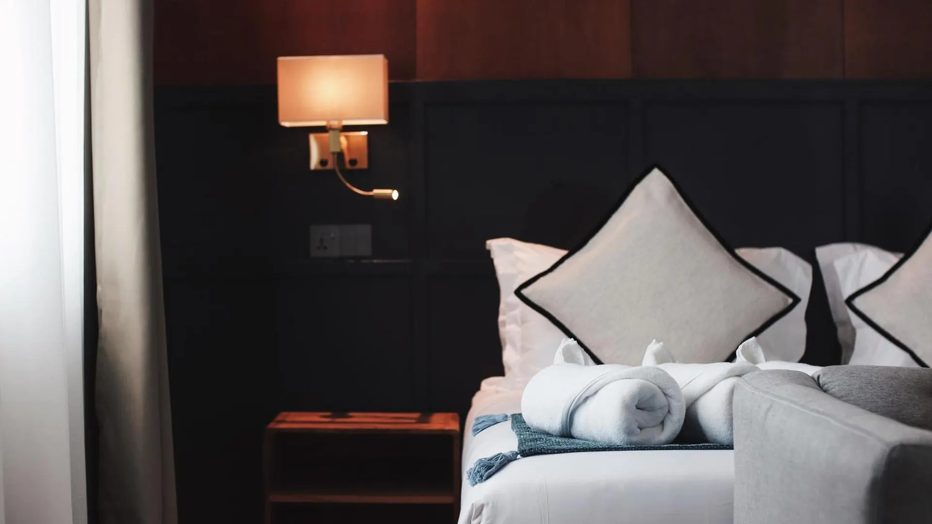 Moon Hotel George Town